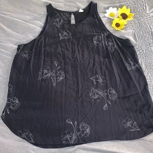 Gray & White Floral Sleeveless Blouse